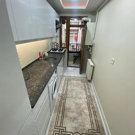 Isra 4 Apartman *