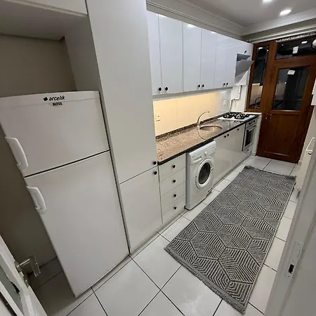 Isra 4 * Κωνσταντινούπολη